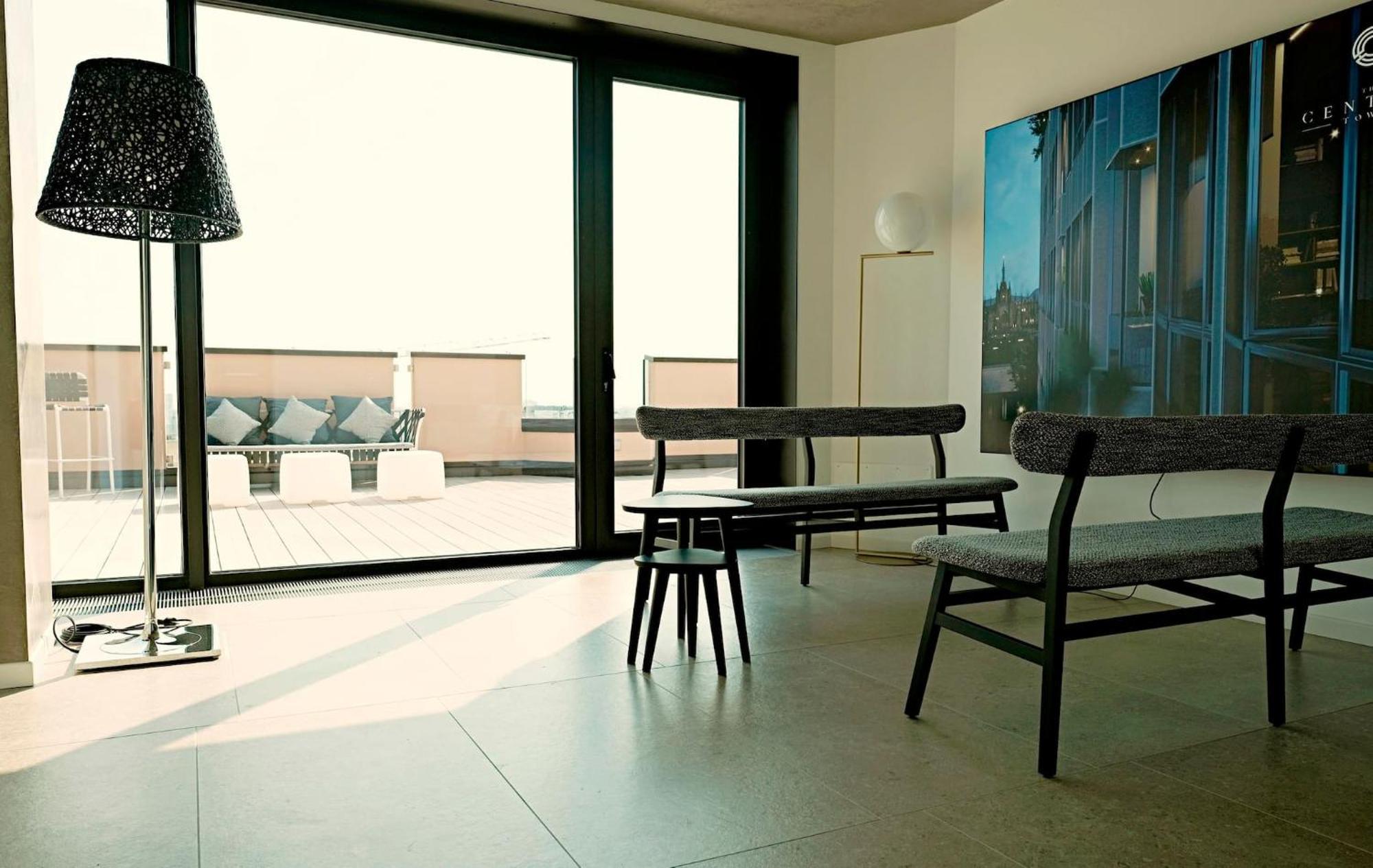 San Babila Central Tower With Panoramic Terrace Overlooking Duomo By Rentopolis Milan Exterior photo