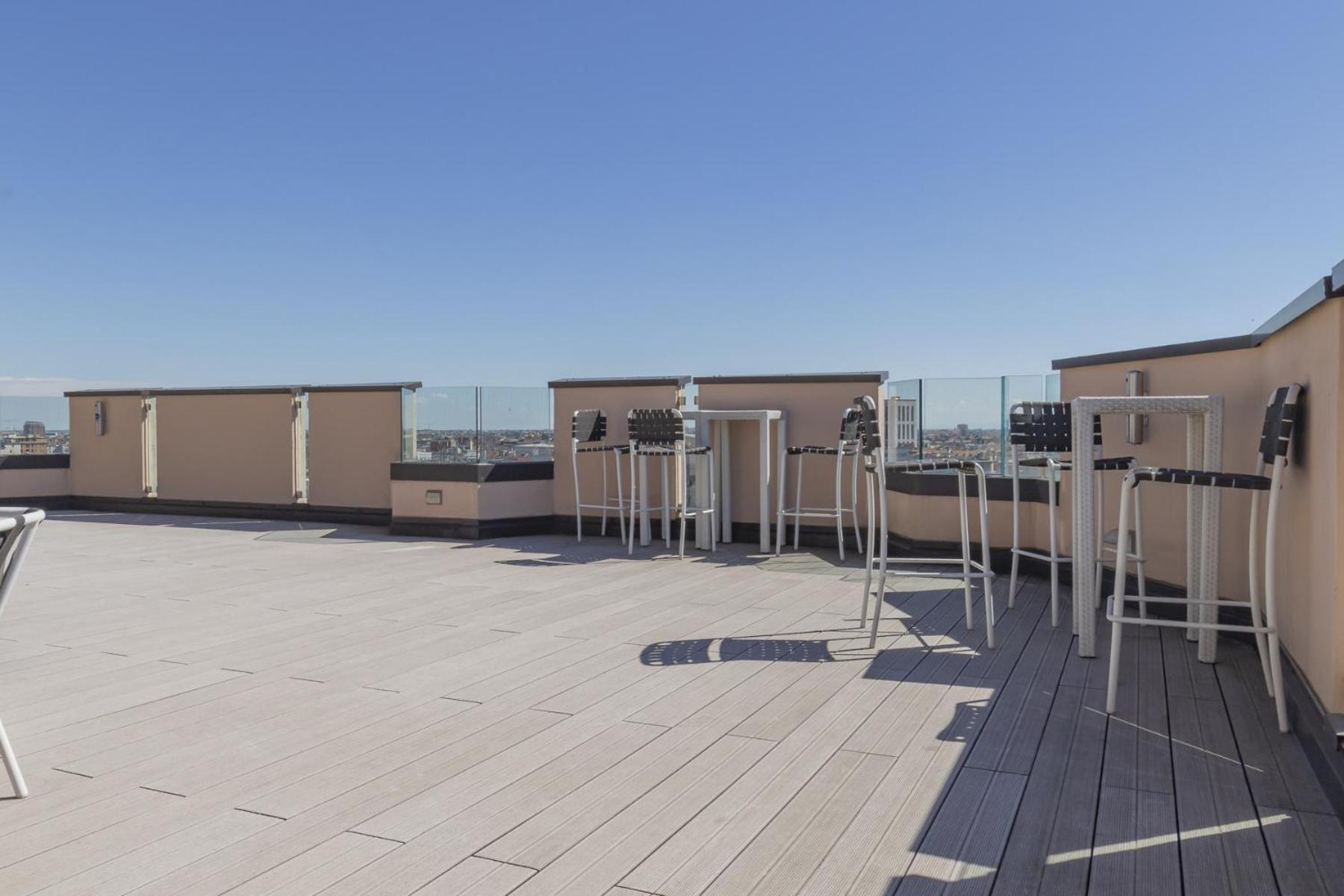 San Babila Central Tower With Panoramic Terrace Overlooking Duomo By Rentopolis Milan Exterior photo